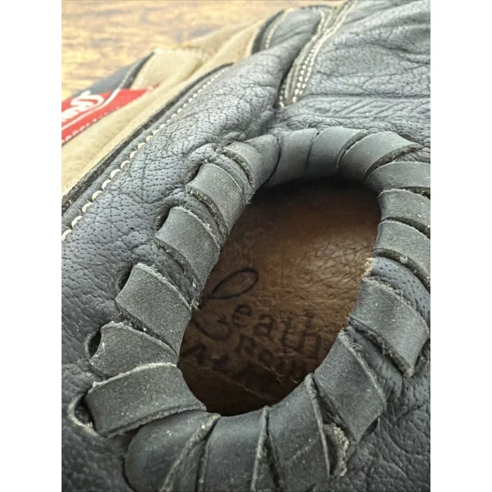 Rawlings catchers mitt